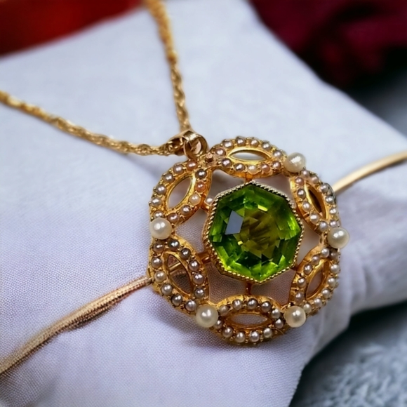 Vintage 14k Gold Cultured Pearl and Peridot Pendant Brooch Combo Necklace - Picture 2 of 16